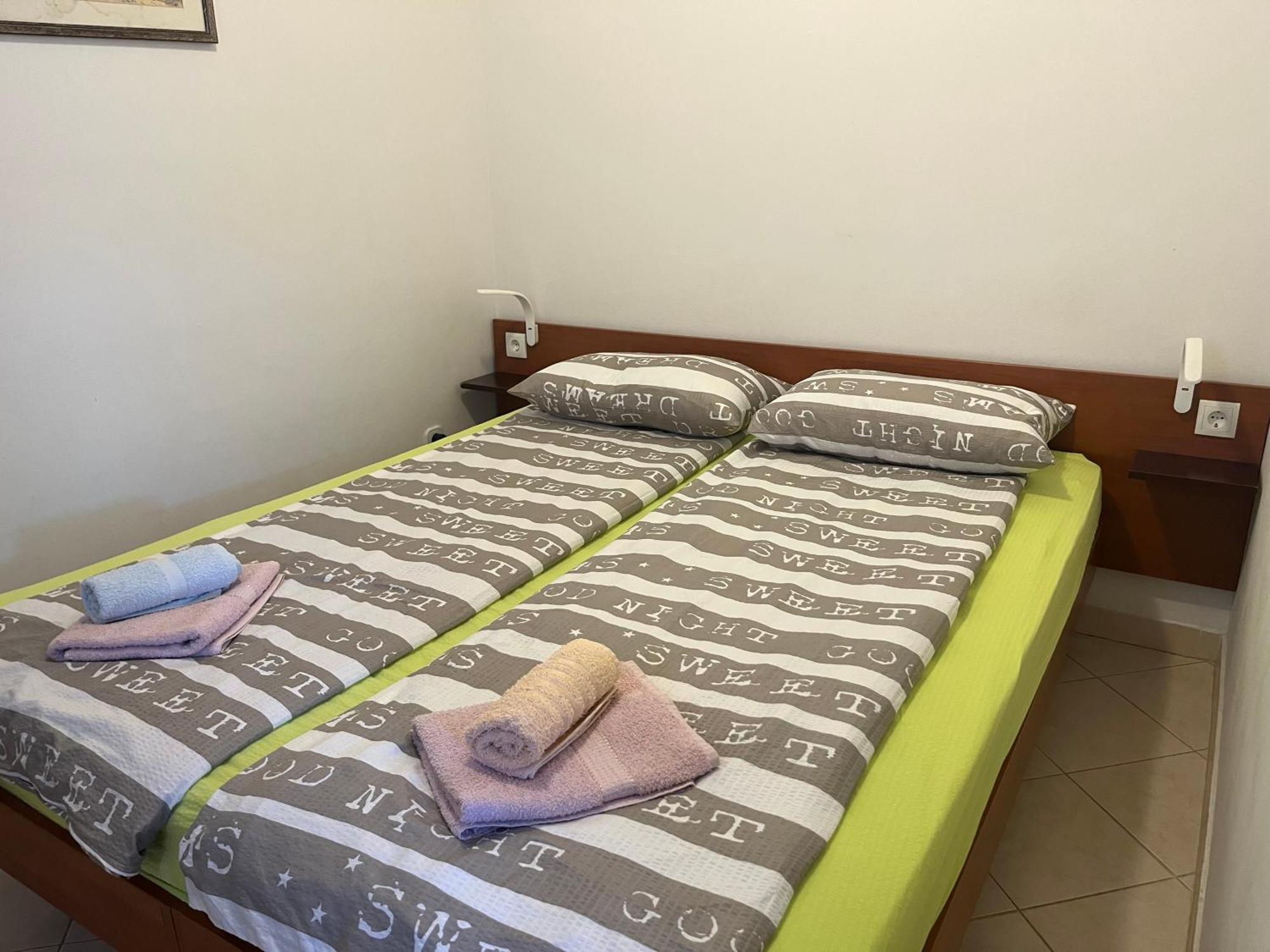 Apartmani Milokanovic Funtana Exterior photo
