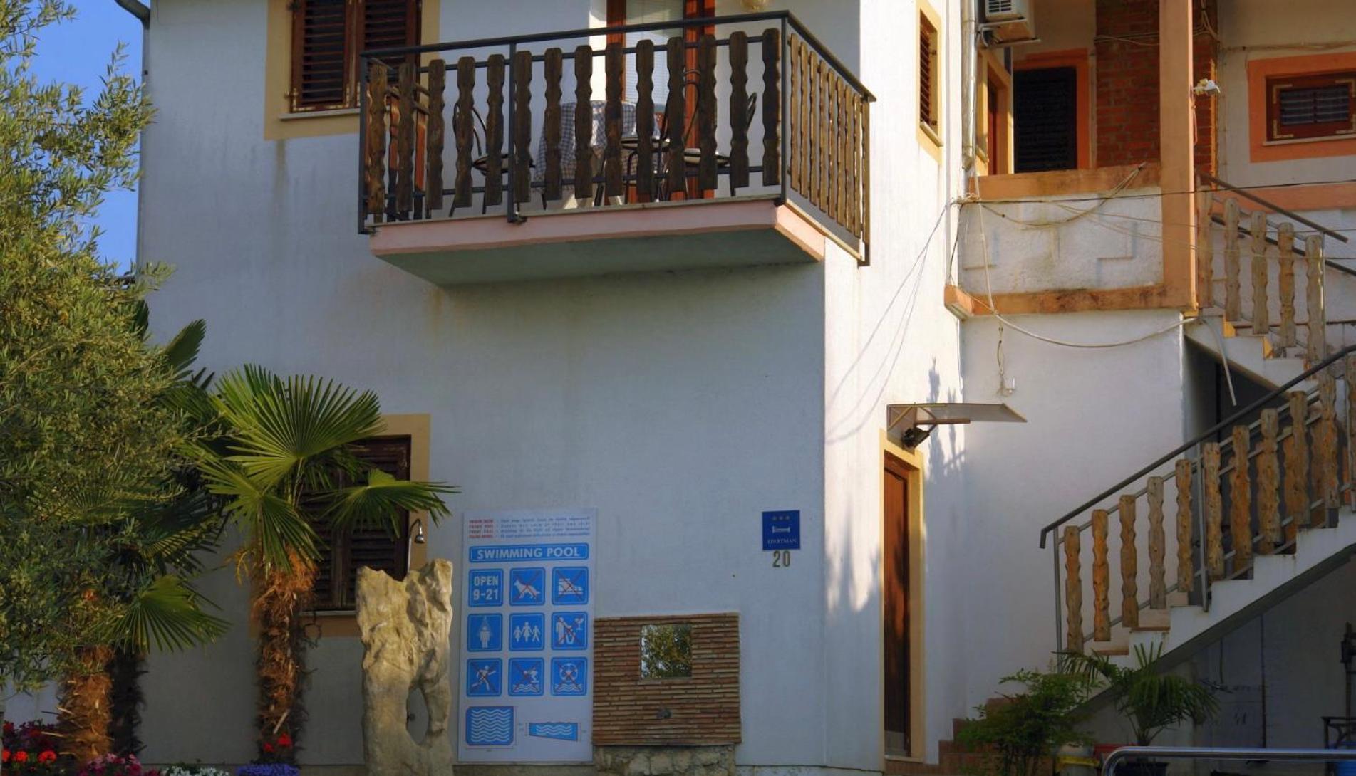 Apartmani Milokanovic Funtana Exterior photo